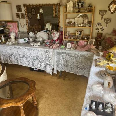 FRONT ROOM DECOR TABLES