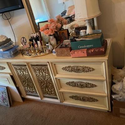 VINTAGE DRESSER