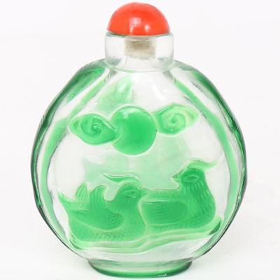 Vibrant Green Chinese Peking Snuff Bottle