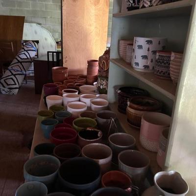 Many pots, many styles