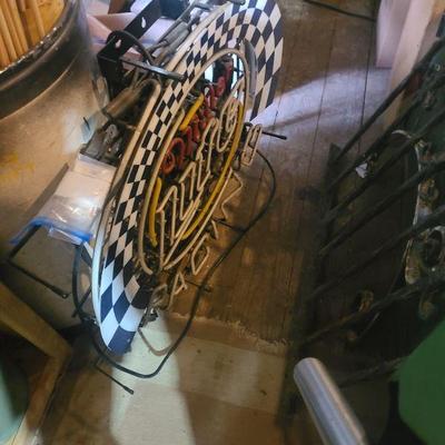 Working neon light vintage 