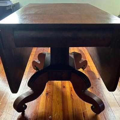 Mahogany Leaf Table