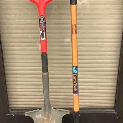 DILA342 Root Slayer & Earth Tool Shovels	The Root Slayer is a 44" carbon steel shovel.  The Earth Tool Shovel is a garden spade....
