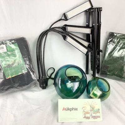 DILA351 Aukphie 5 Head Indoor Lighting, Fabric Grow Pot & Garden Glass	The lighting system is brand new as are the grow fabric and the...