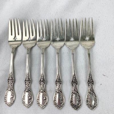 FLRO331 Sterling Salad Forks - Six	Lot includes six salad forks.
