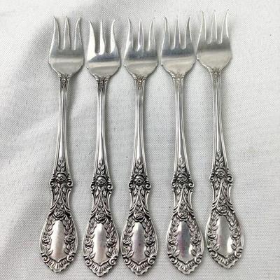 FLRO329 Sterling Seafood Forks - Five	Lot includes 5 each.
