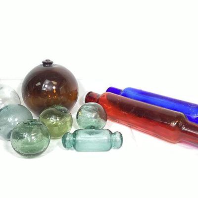 DILA709 Collectible, Floats, & Colored Rolling Pins	Vibrant red & blue rolling pins with with screw on lids. One very small....