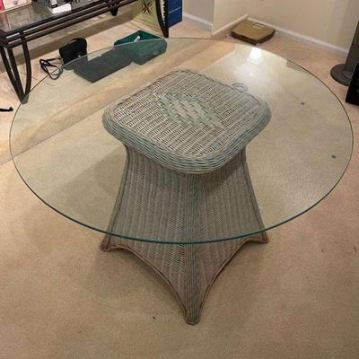 KKV007- Glass Table 