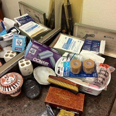 KKV185- Mystery Bathroom Cabinet Lot