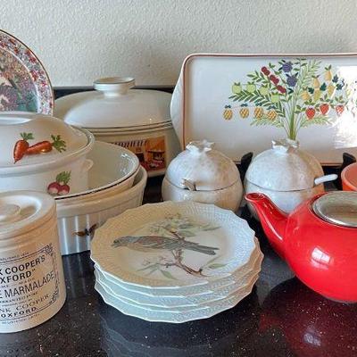 KKV095- Assorted Vintage Serving Dishes