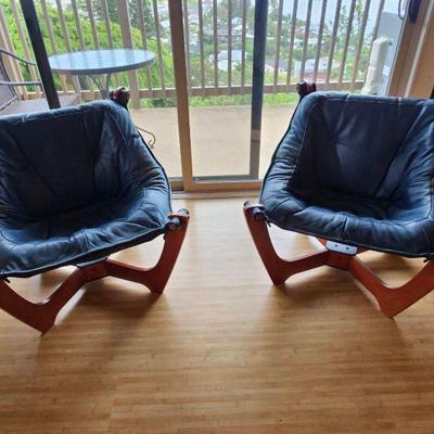 KKV005-Pair Of Beautiful Luna Style Lounge Chairs