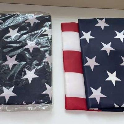 KKV179 Two American Flags