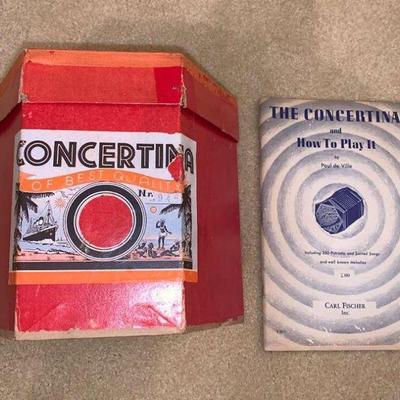KKV001 Concertina and Sheet Music