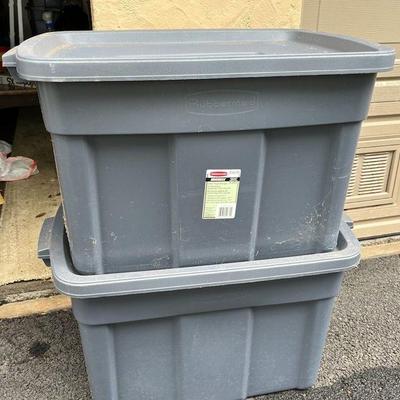 KKV244 Two Rubbermaid Roughneck Storage Containers 