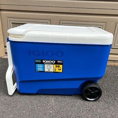 KKV204- 38qt Igloo Wheelie Cooler