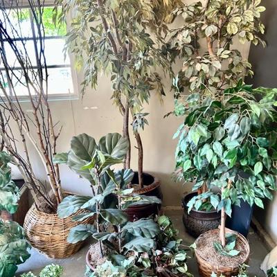 Various Sizing of faux greenery 