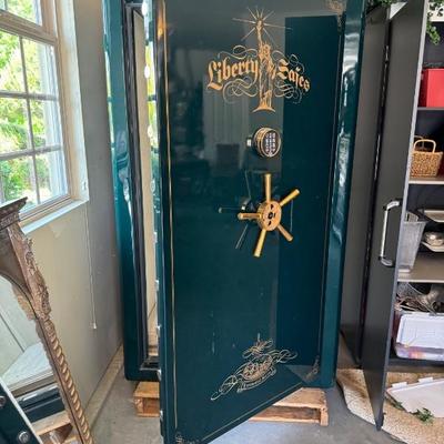 Liberty Presidential Series Gun Safe-PX50