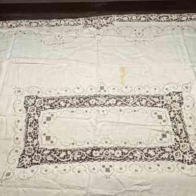 94” x 70” Vintage Embroidered Linen Tablecloth
