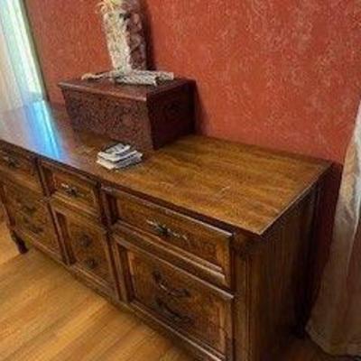 Side hutch