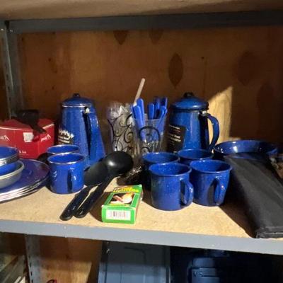 Mugs & dishes