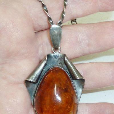 Amber large stone neck 925