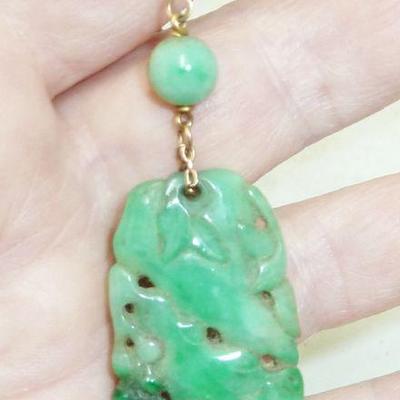 Jade pendant mkd 14K