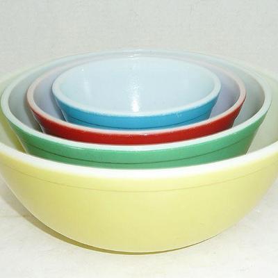 Pyrex # bowl set