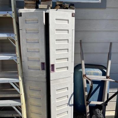 Storage holders 