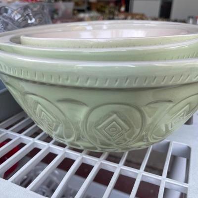 Mixing bowls 