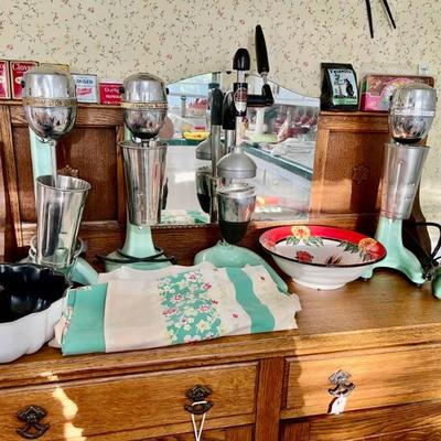 Lots of shake machines 