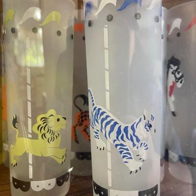 Circus cups 