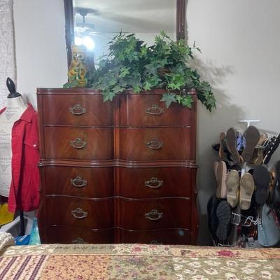 Dresser 