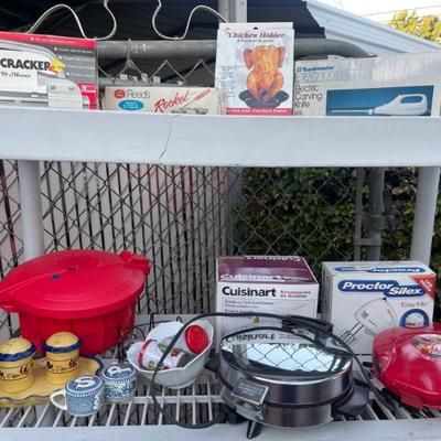 Kitchen items 