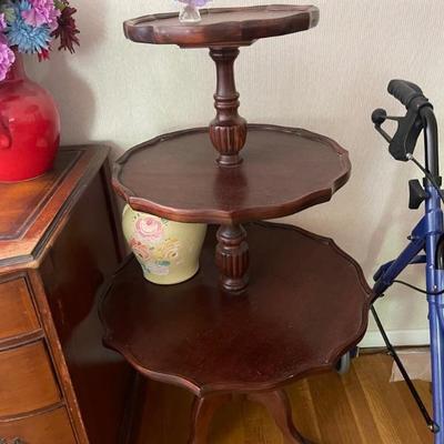 3 tier table 