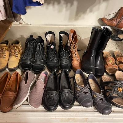 Shoes : CLARKS / SKETCHERS / name brand 