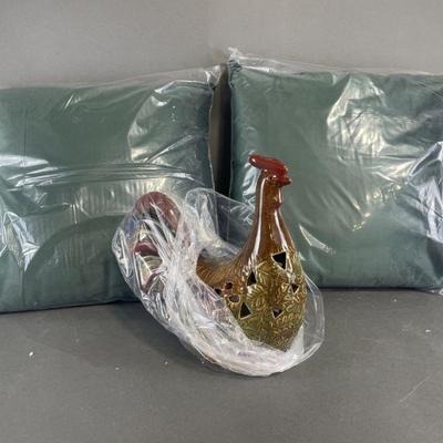 Lot 22 | Flameless Rooster Luminary and Throw Pillows
