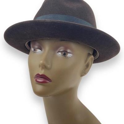 #95 • Vintage Champ Men's Fedora Hat Kasmir Finish - Brown 7 1/8
https://www.lux.bid