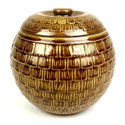 #29 • Vintage McCoy Brown Honeycomb Shingle Basket Cookie Jar - 1930's
https://www.lux.bid