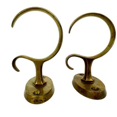 #159 • Pair of Vintage Brass Fireplace Jamb Hooks
https://www.lux.bid