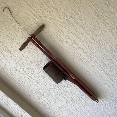 Antique seeder