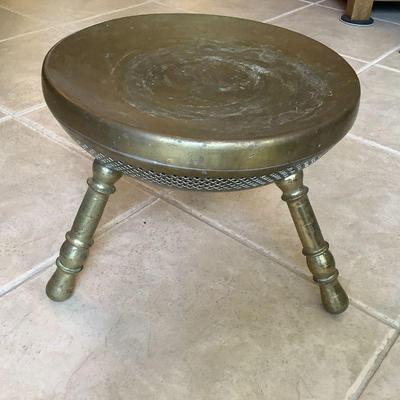 Brass foot warmer