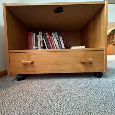 Rolling Wood tv stand (30 x 19.5 x 23)