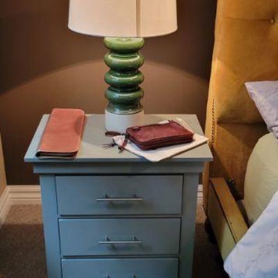 Night stand and lamp x 2 