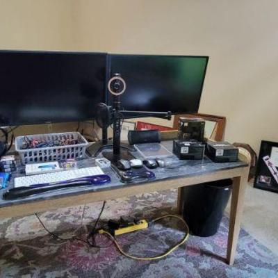 Dual Monitors with Stand