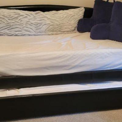 Trundle Day Bed