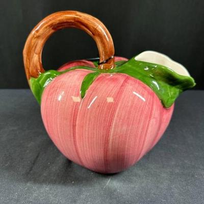 TOMATO PITCHER