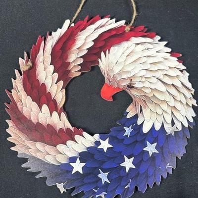 WOODEN AMERICAN WREATH