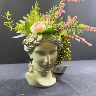 MINUET FLOWER HEAD
