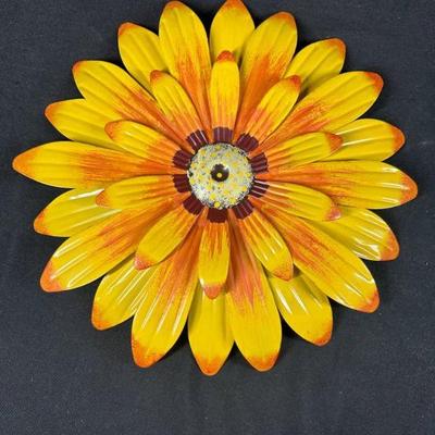 HANGING METAL SUNFLOWER