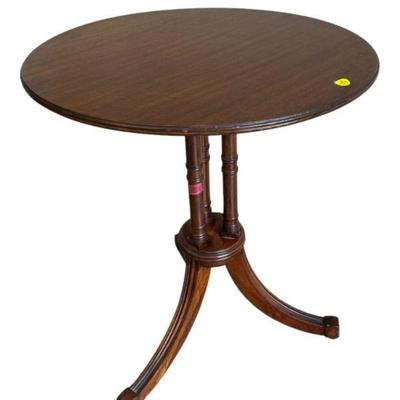 VINTAGE MAHOGANY OCCASIONAL TABLE